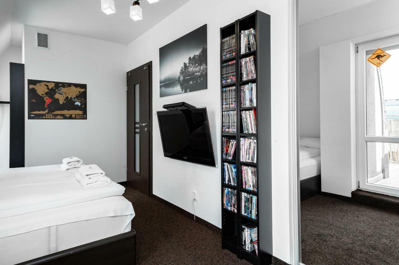 Apartments Wroclaw Manganowa By Noclegi Renters Exterior foto